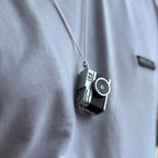 mini fotocamera naturecosmos Nero "Carbone" collana